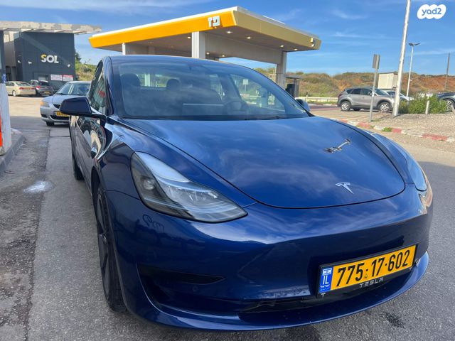 טסלה מודל 3