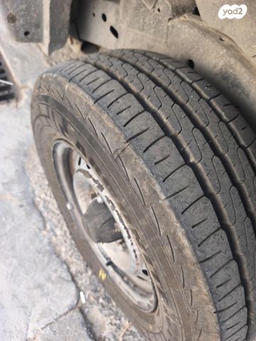 איסוזו די-מקס