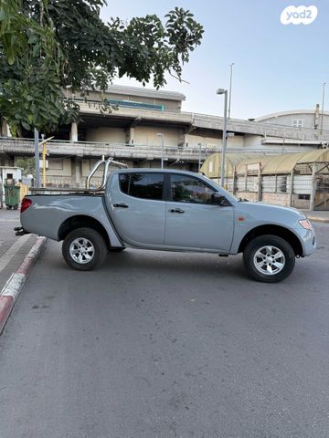 מיצובישי טרייטון / L200