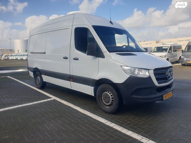 מודעת רכב מרצדס-בנץ ספרינטר