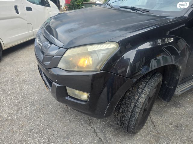 איסוזו די-מקס