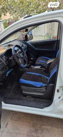 מודעת רכב איסוזו די-מקס