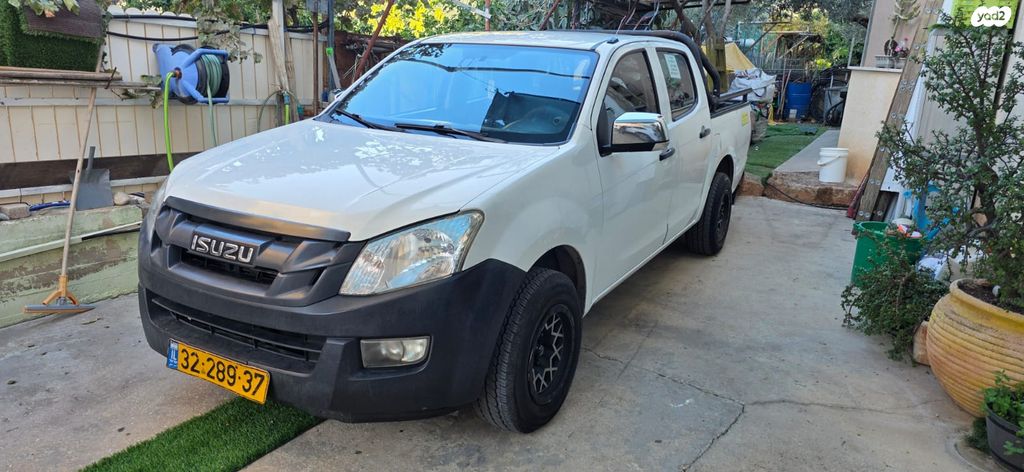 איסוזו די-מקס