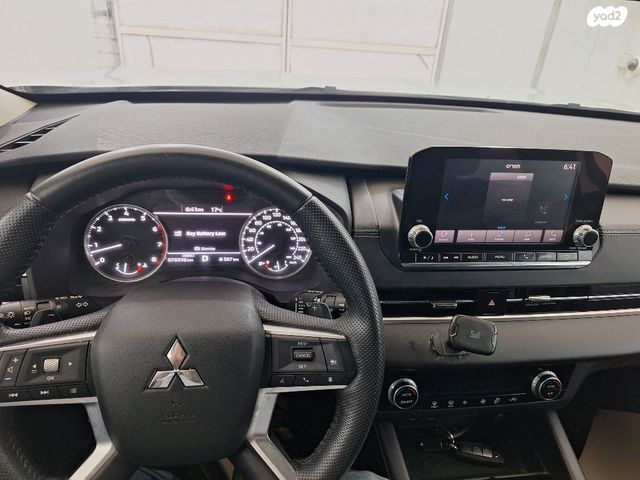 מיצובישי אאוטלנדר