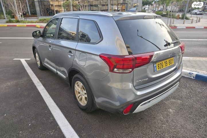 מיצובישי אאוטלנדר