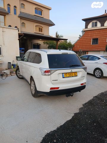 מיצובישי אאוטלנדר