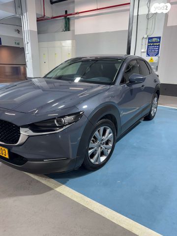 מודעת רכב מאזדה CX-30