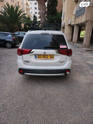 מיצובישי אאוטלנדר