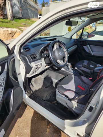 סובארו פורסטר