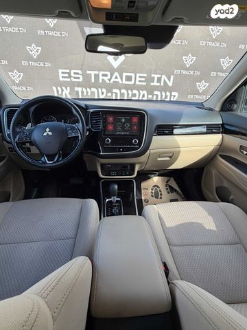 מיצובישי אאוטלנדר