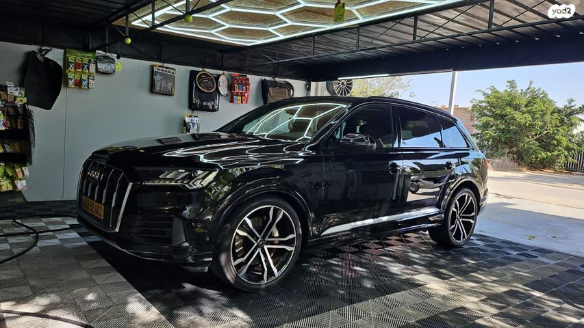 מודעת רכב אאודי Q7