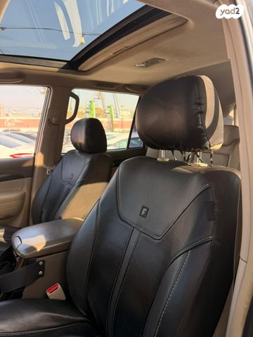 טויוטה לנד קרוזר