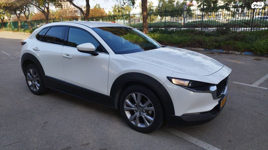 מודעת רכב מאזדה CX-30