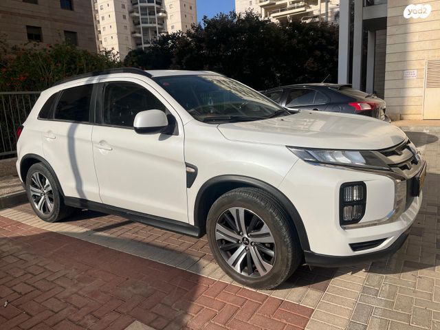 מודעת רכב מיצובישי ASX