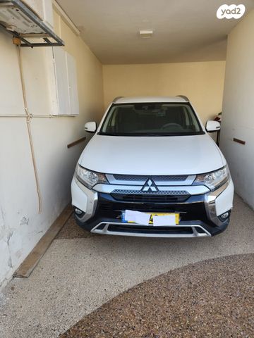 מיצובישי אאוטלנדר