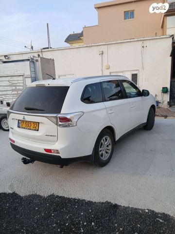 מיצובישי אאוטלנדר