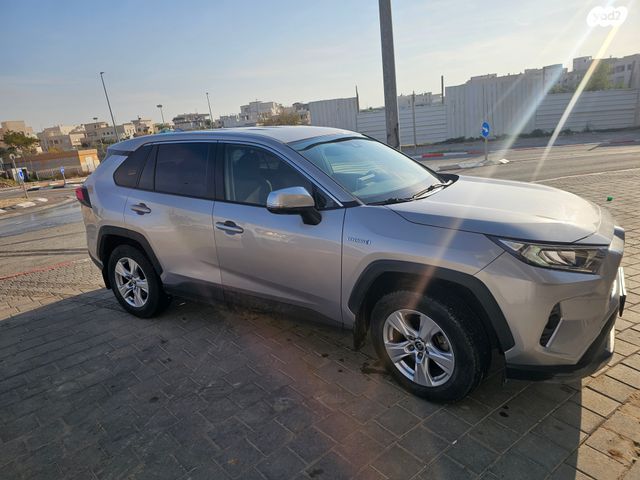 מודעת רכב טויוטה RAV4