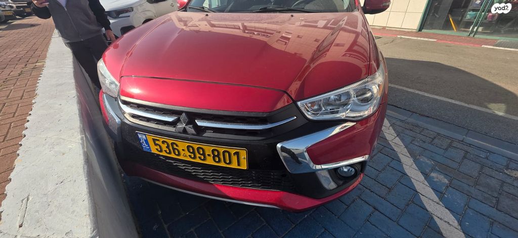 מודעת רכב מיצובישי ASX