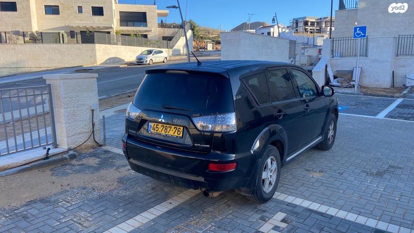 מיצובישי אאוטלנדר