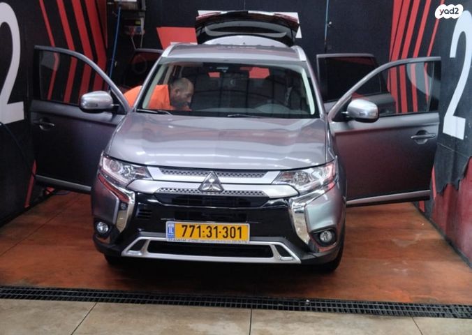 מיצובישי אאוטלנדר