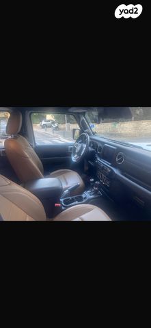 מודעת רכב ג'יפ רנגלר