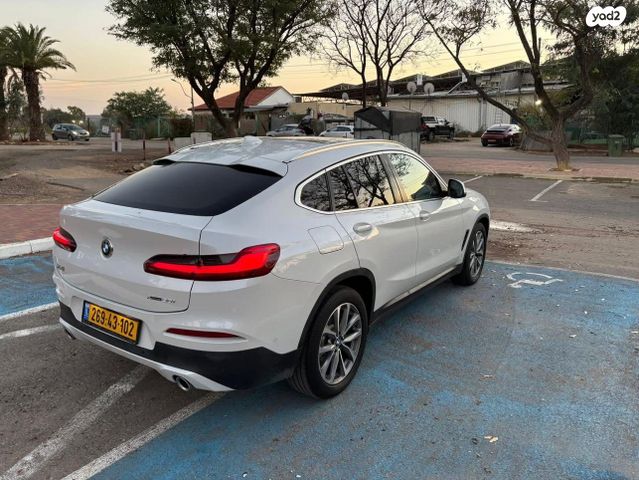 ב מ וו X4