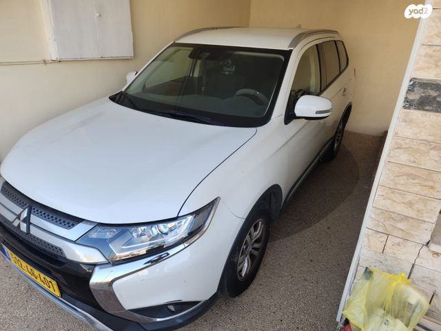 מיצובישי אאוטלנדר