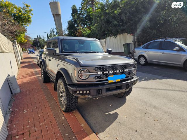 מודעת רכב פורד ברונקו