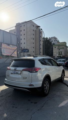 טויוטה RAV4