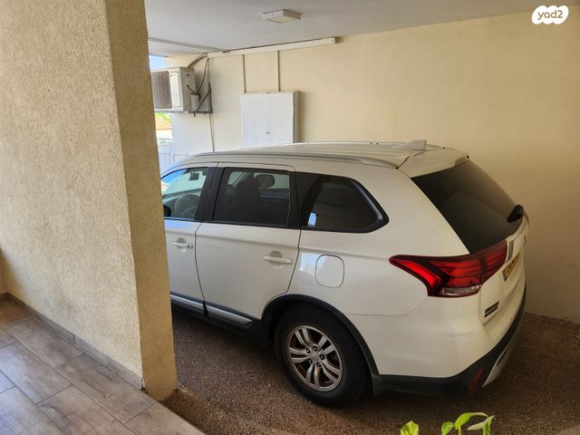 מיצובישי אאוטלנדר