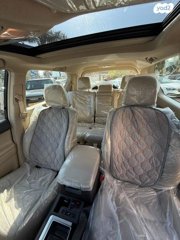 טויוטה לנד קרוזר