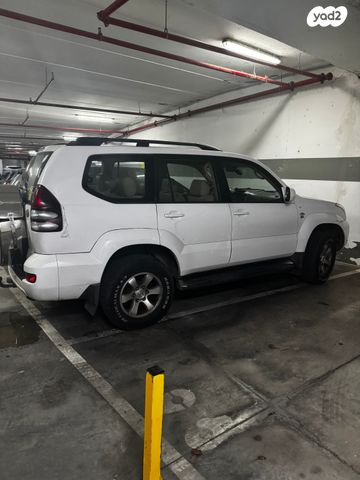 טויוטה לנד קרוזר