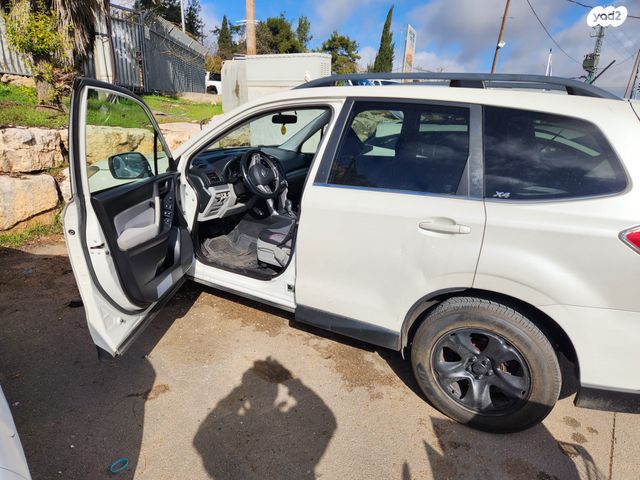 סובארו פורסטר