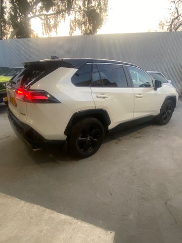 טויוטה RAV4