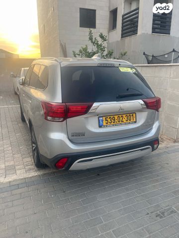 מיצובישי אאוטלנדר