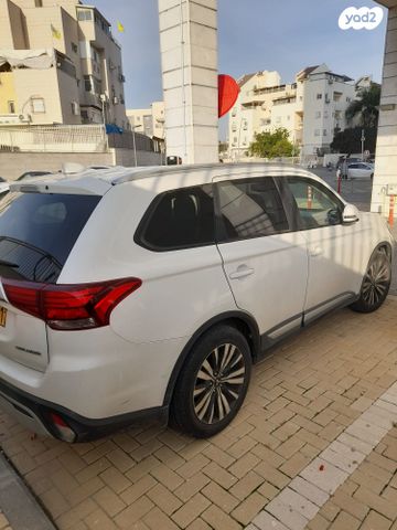 מיצובישי אאוטלנדר