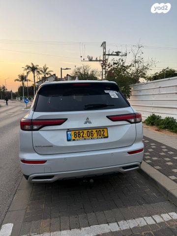 מיצובישי אאוטלנדר