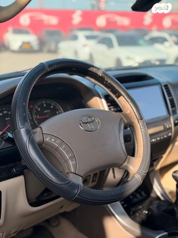 טויוטה לנד קרוזר