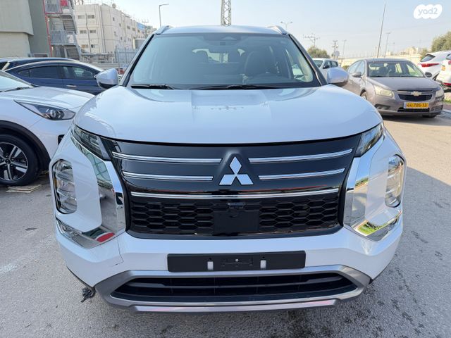 מיצובישי אאוטלנדר