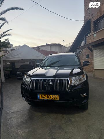 טויוטה לנד קרוזר