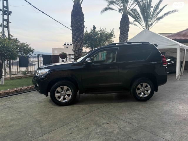 טויוטה לנד קרוזר