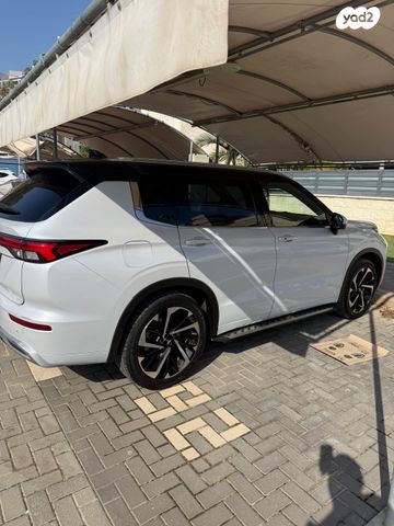 מיצובישי אאוטלנדר