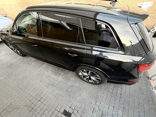 מודעת רכב אאודי Q7