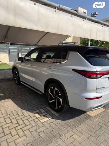 מיצובישי אאוטלנדר