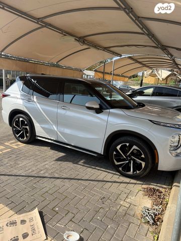 מיצובישי אאוטלנדר