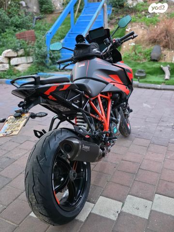 KTM Naked Super Duke 1290 GT