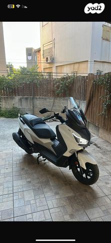 מודעת רכב סאן יאנג ג'וי-מקס Z-250