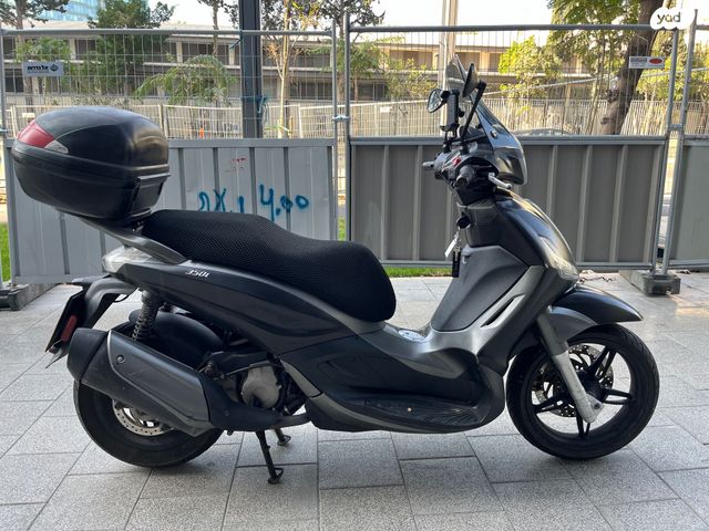 מודעת רכב פיאג'ו בוורלי 350