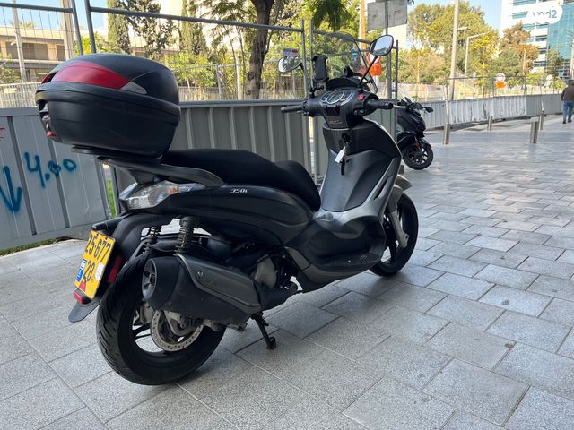 פיאג'ו בוורלי 350