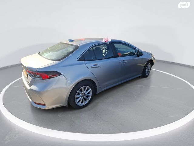 טויוטה קורולה